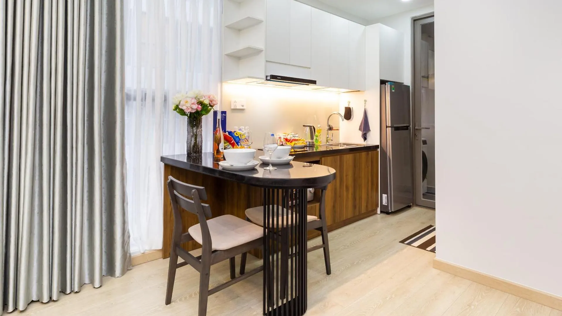 Emerald Apartment Millennium Free Pool Ho Chi Minh City