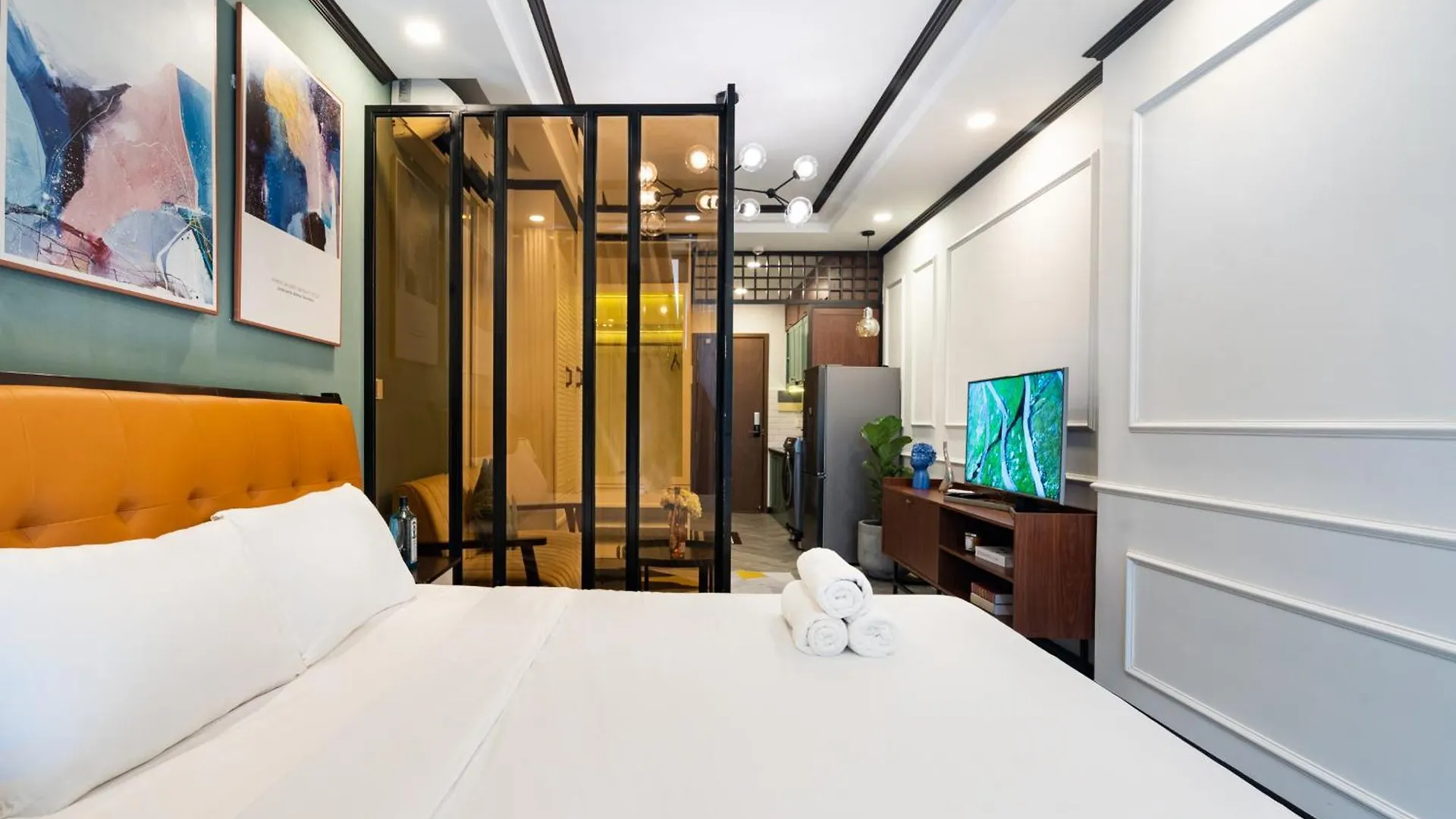 Emerald Apartment Millennium Free Pool Ho Chi Minh City