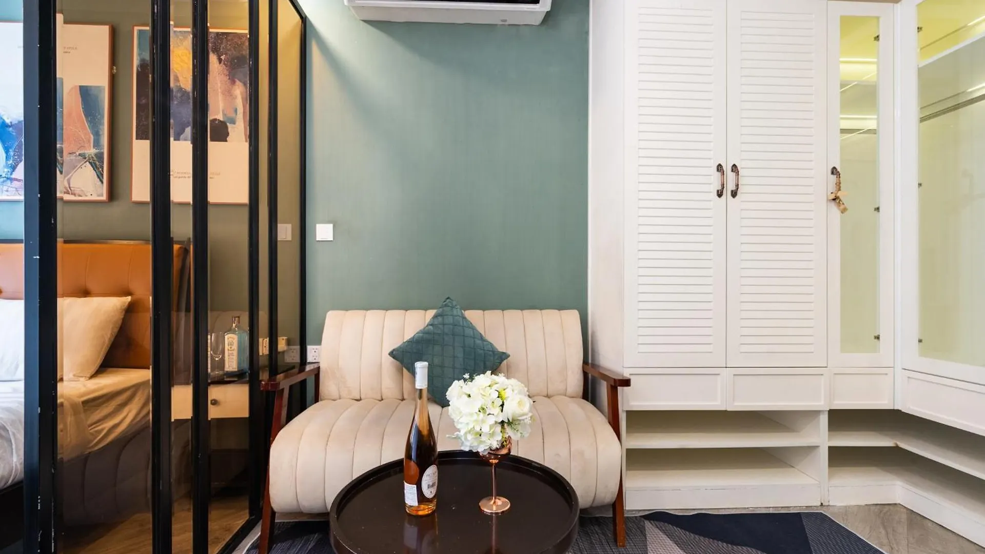 Emerald Apartment Millennium Free Pool Ho Chi Minh City Vietnam