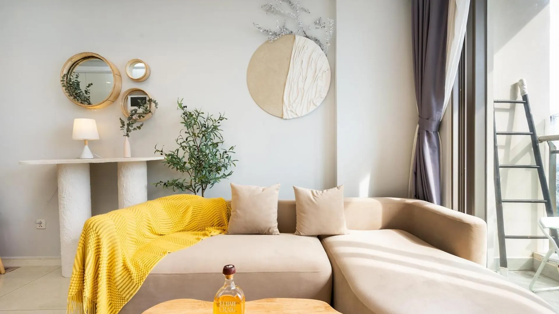 Emerald Apartment Millennium Free Pool Ho Chi Minh City