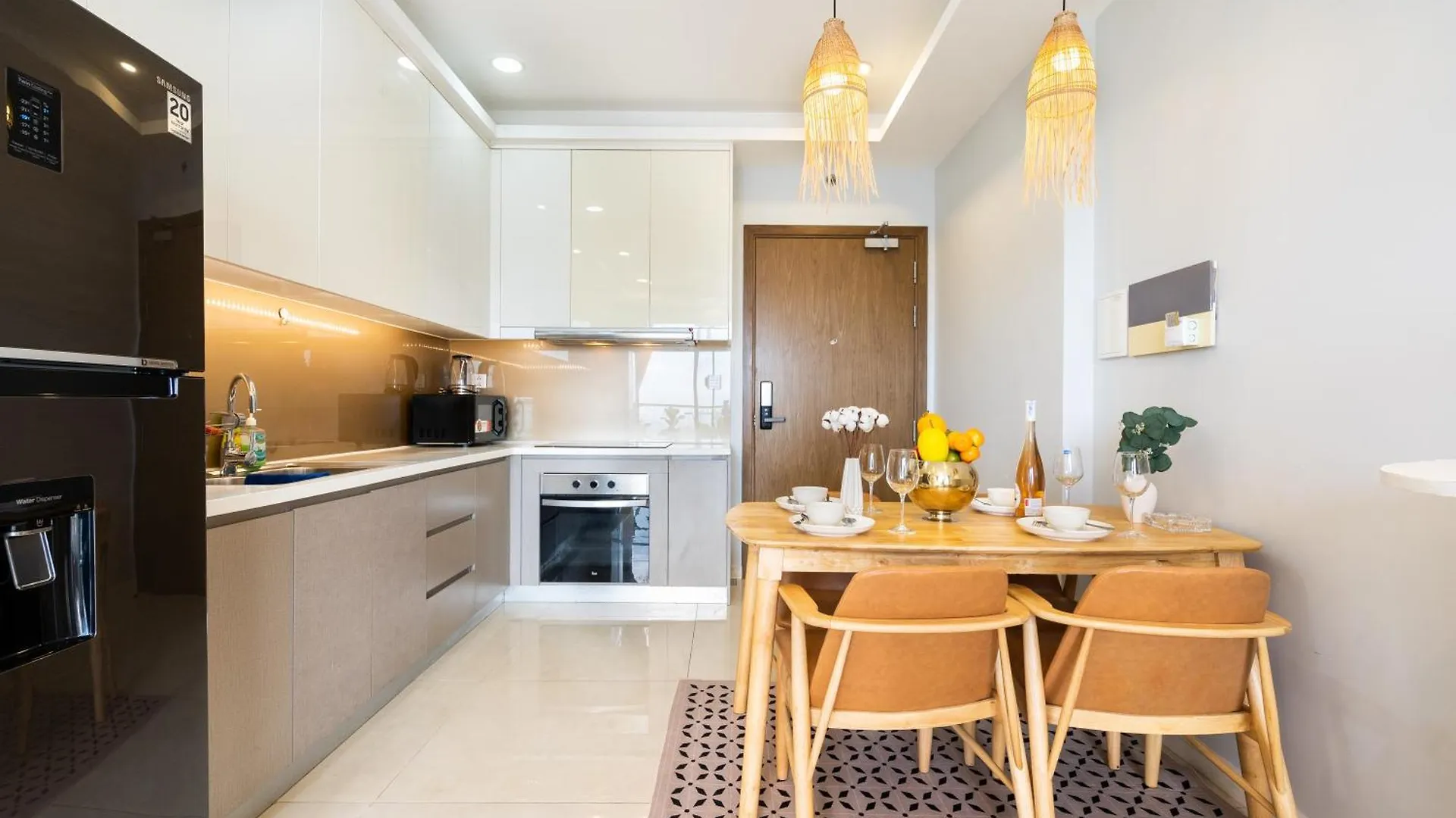 Emerald Apartment Millennium Free Pool Ho Chi Minh City