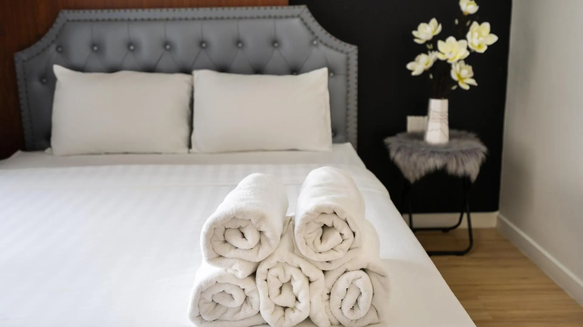 Emerald Apartment Millennium Free Pool Ho Chi Minh City 0*,  Vietnam