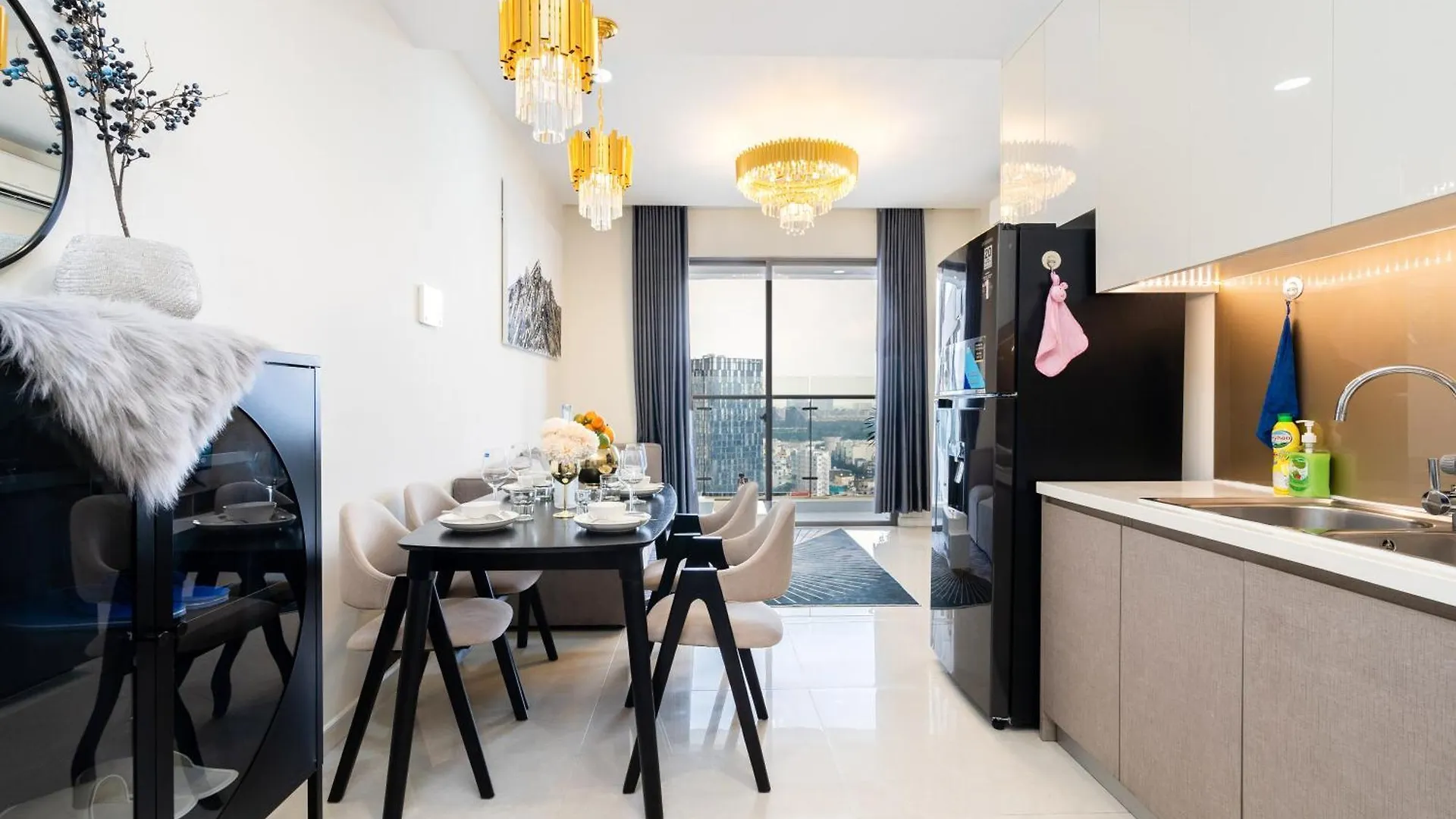 Emerald Apartment Millennium Free Pool Ho Chi Minh City